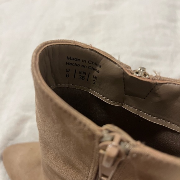 Call it spring booties! - Picture 3 of 4